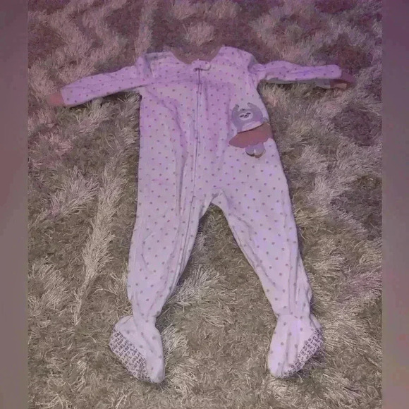 Set of 6 footed pajamas 3 Carters 1 Sesame Street 1 Place 1 Disney size 2T - Picture 2 of 7